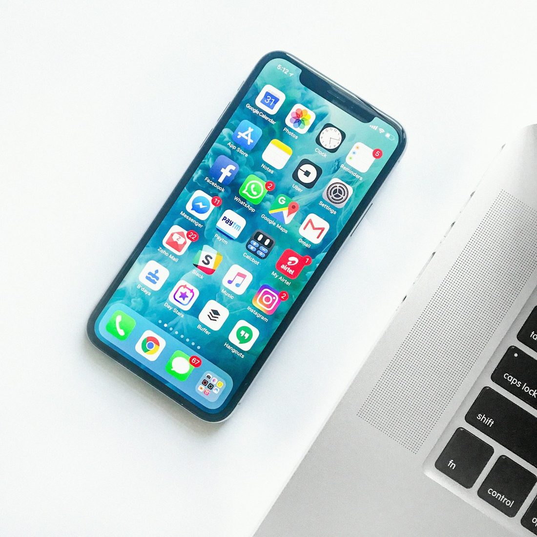宝威体育 APP 赛程与赛事列表界面示意